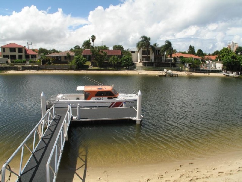 Broadbeach Waters QLD 4218