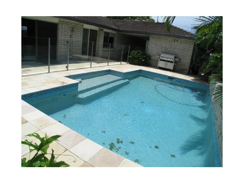 Broadbeach Waters QLD 4218