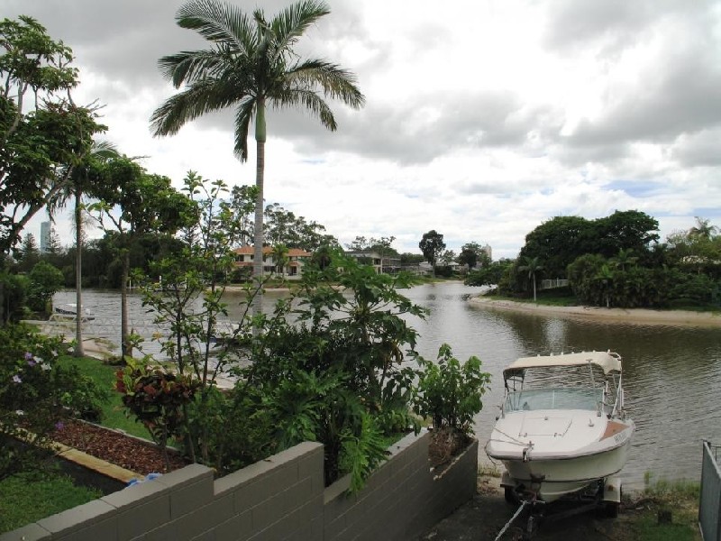Broadbeach Waters QLD 4218