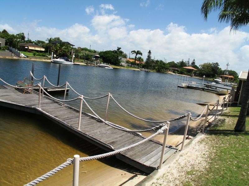 Broadbeach Waters QLD 4218