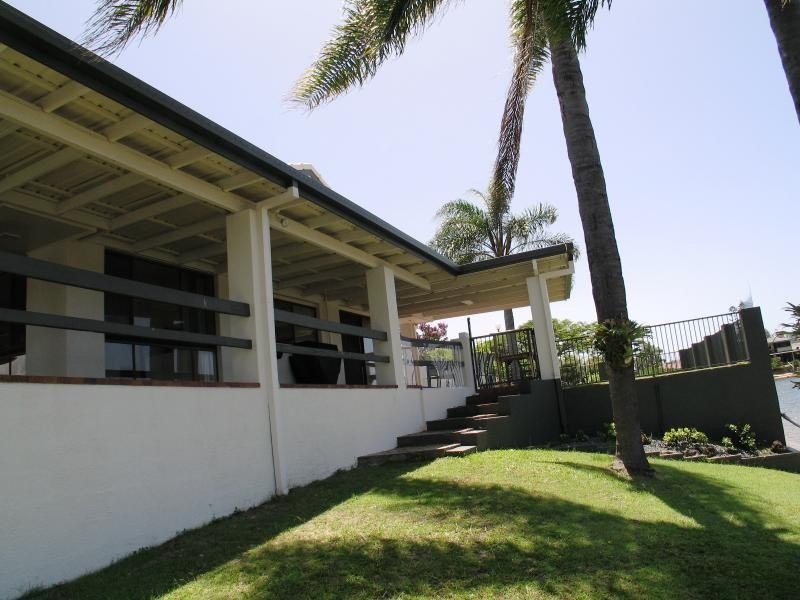 Broadbeach Waters QLD 4218