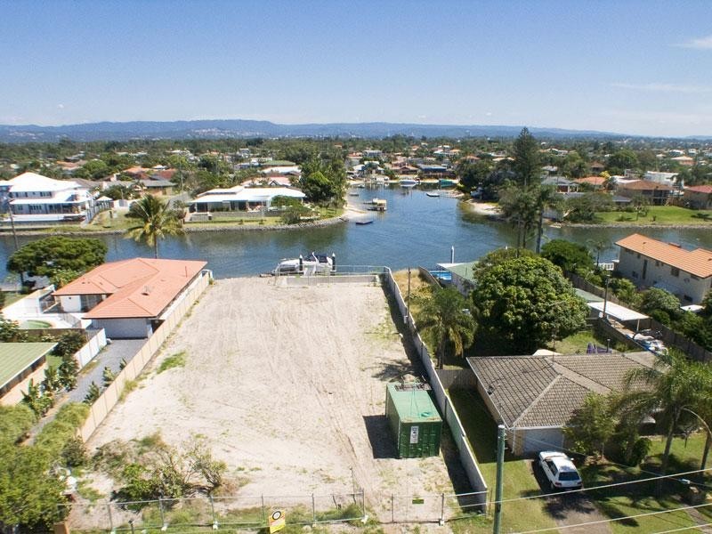 Broadbeach Waters QLD 4218