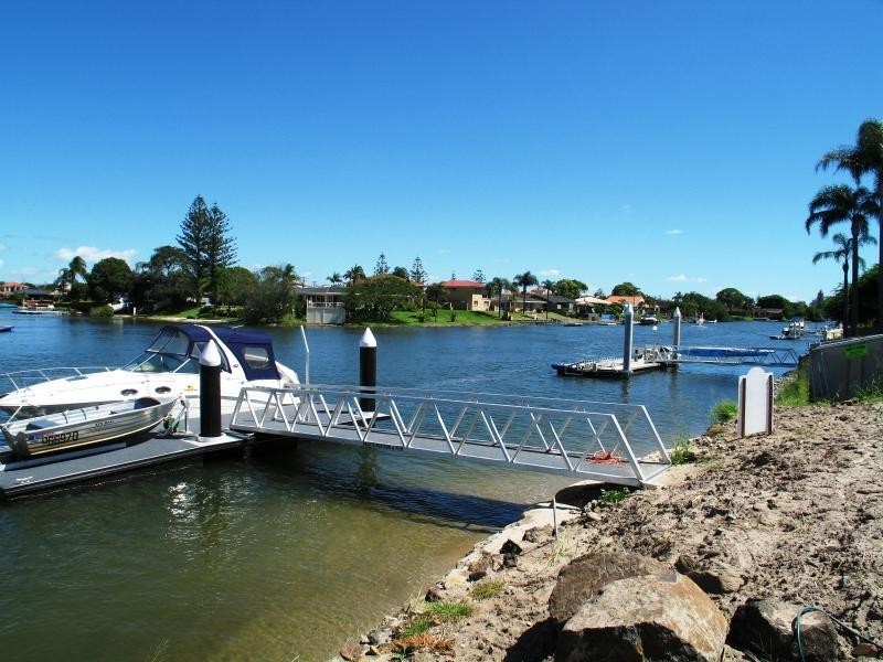 Broadbeach Waters QLD 4218