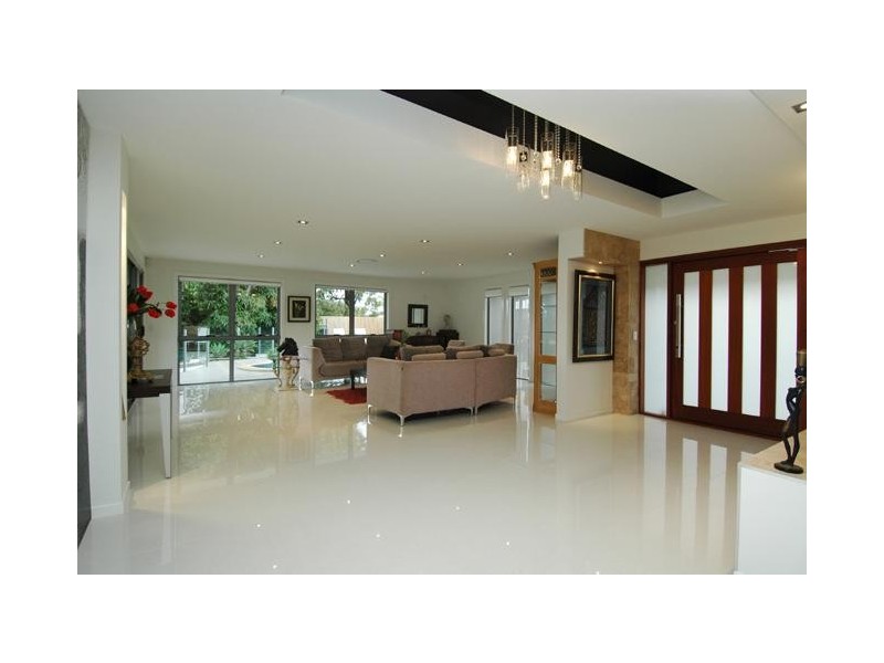 Broadbeach Waters QLD 4218