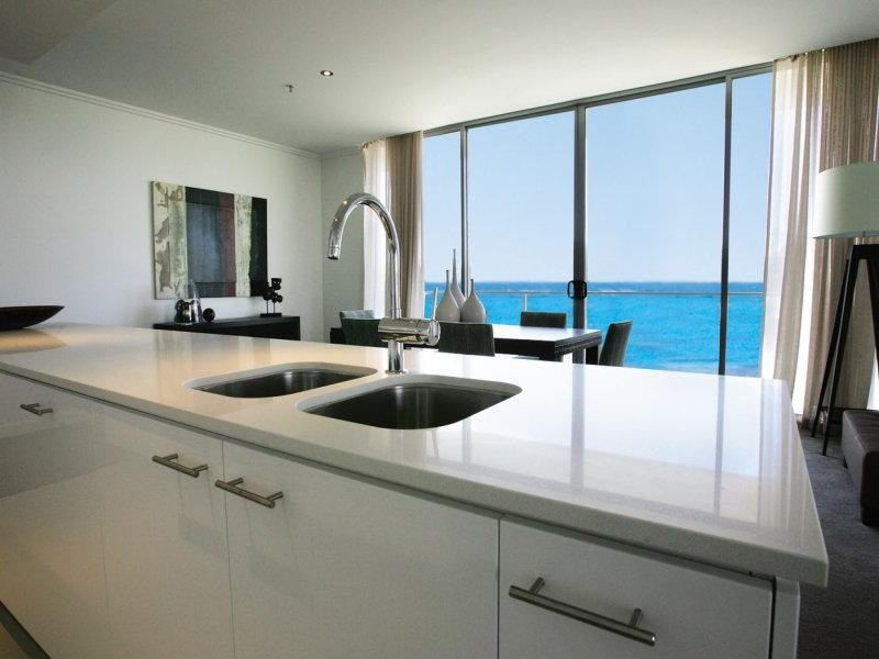 Broadbeach QLD 4218