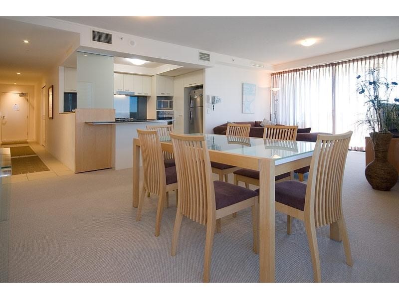 Broadbeach QLD 4218