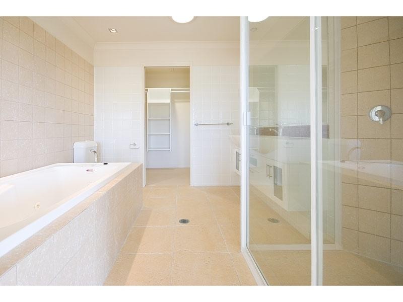 Carrara QLD 4211