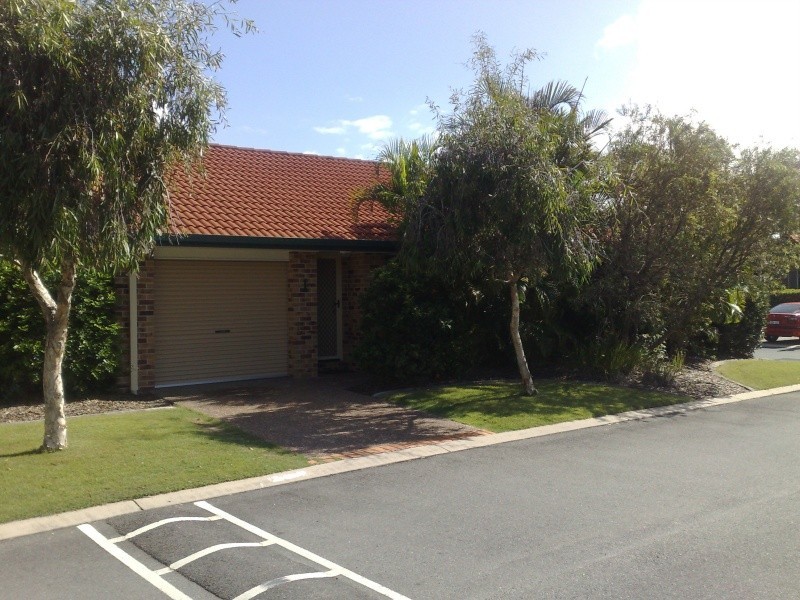 Clear Island Waters QLD 4226