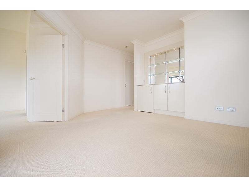 Carrara QLD 4211