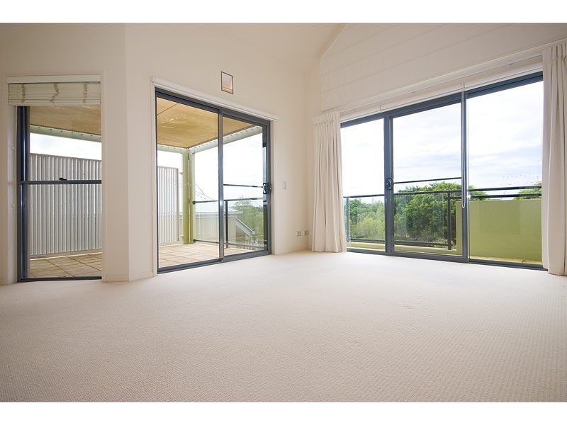 Carrara QLD 4211