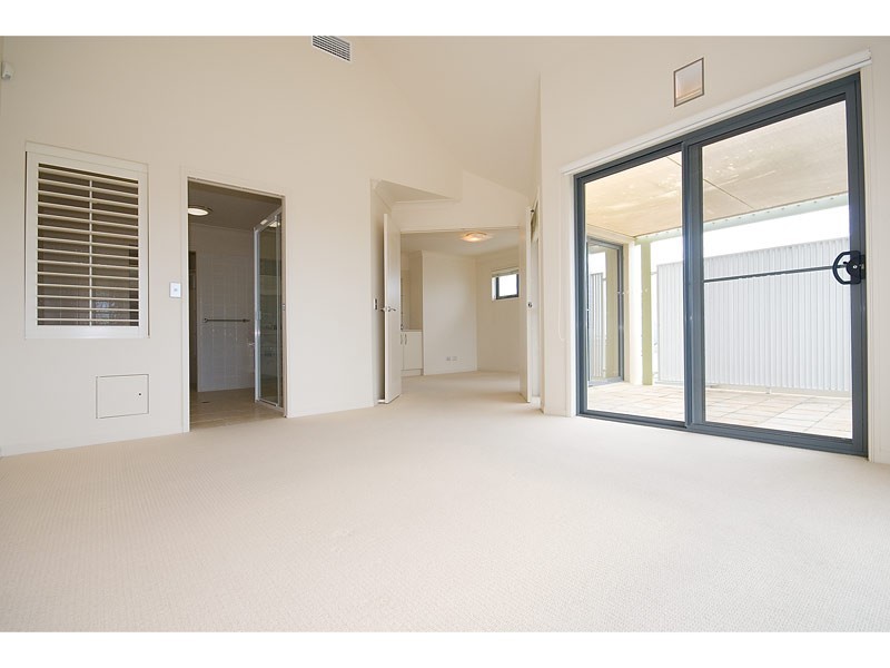 Carrara QLD 4211