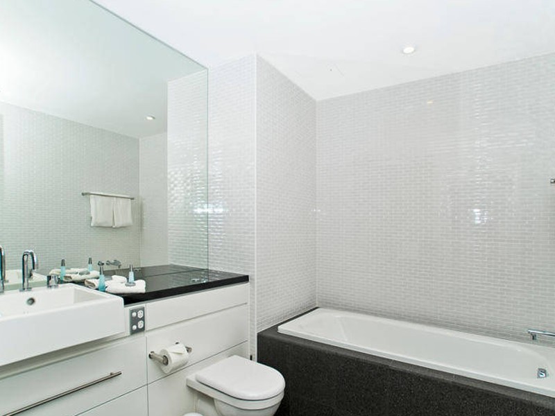 Broadbeach QLD 4218