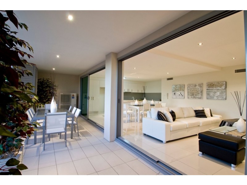 Chevron Island QLD 4217