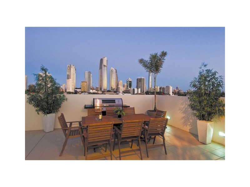 Chevron Island QLD 4217