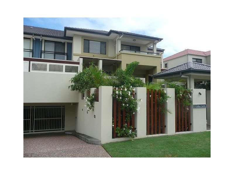 Broadbeach Waters QLD 4218