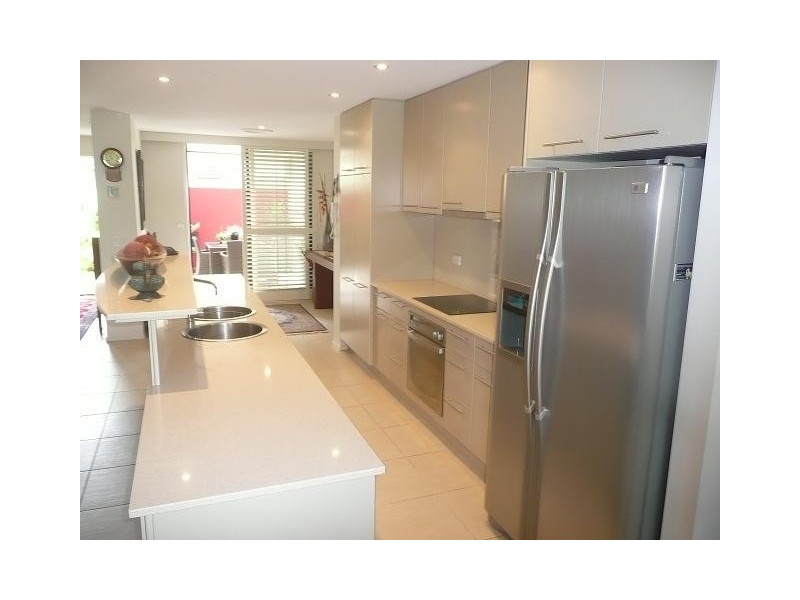 Broadbeach Waters QLD 4218