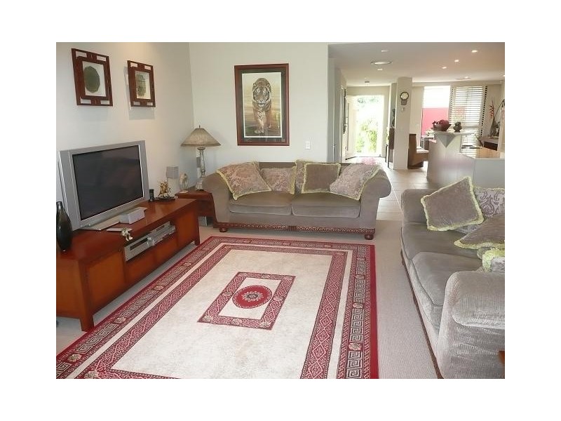 Broadbeach Waters QLD 4218