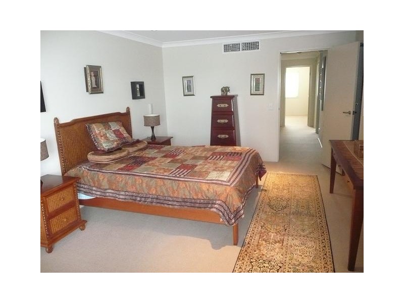 Broadbeach Waters QLD 4218