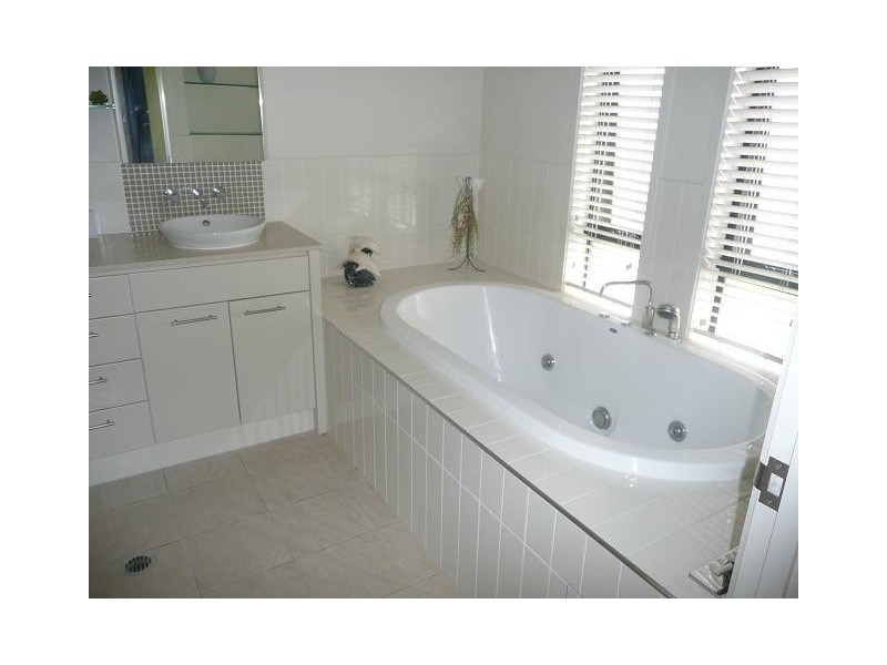 Broadbeach Waters QLD 4218