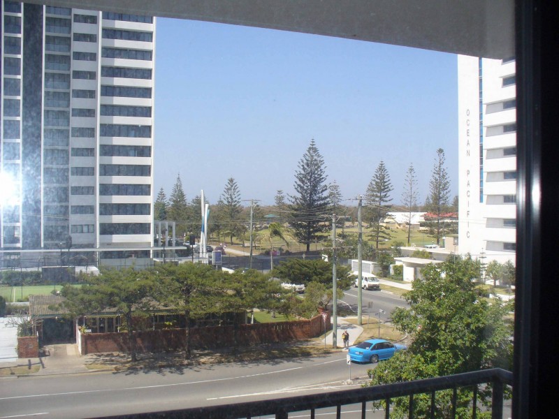 Broadbeach QLD 4218
