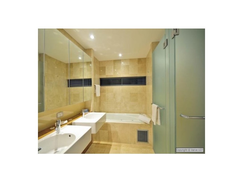 Broadbeach QLD 4218