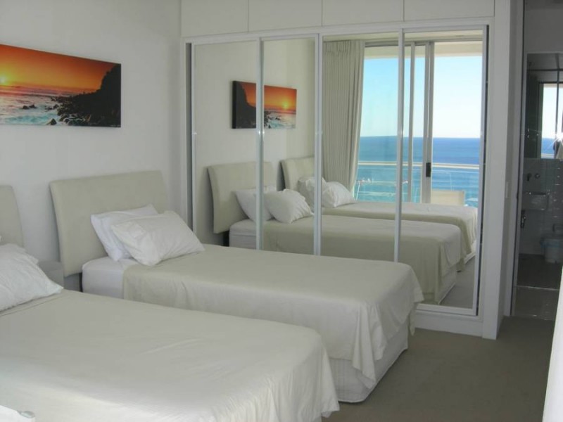 1803/177 Old Burleigh Road, Broadbeach QLD 4218