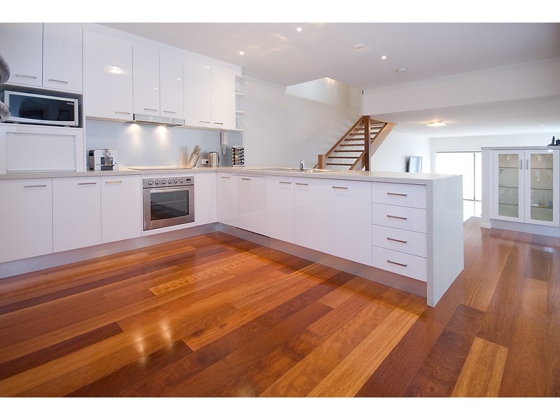 2057 Gold Coast Hwt, Miami QLD 4220