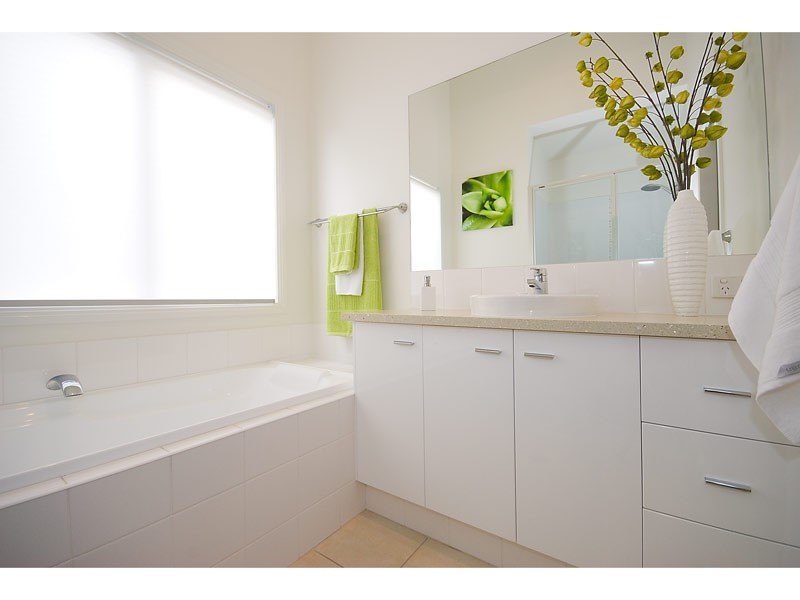 2057 Gold Coast Hwt, Miami QLD 4220