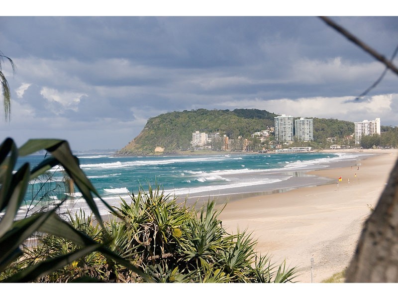 2057 Gold Coast Hwt, Miami QLD 4220