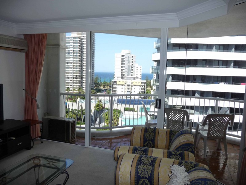 90 Surf Parade, Broadbeach QLD 4218