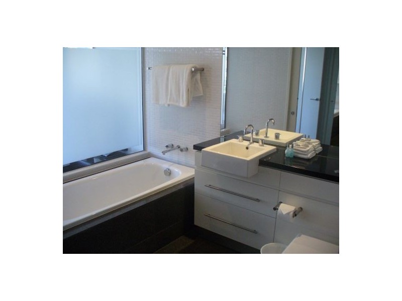 502/89 Surf Parade, Broadbeach QLD 4218