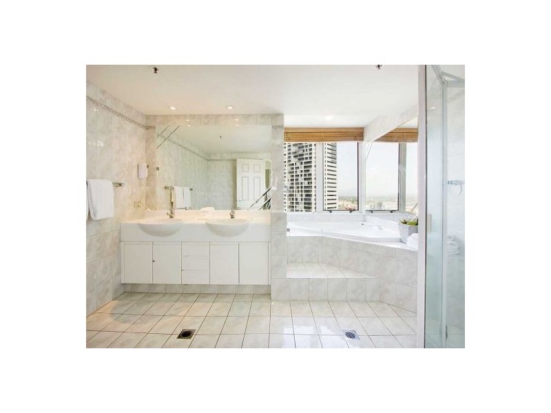 86/177 Old Burleigh Road, Broadbeach QLD 4218