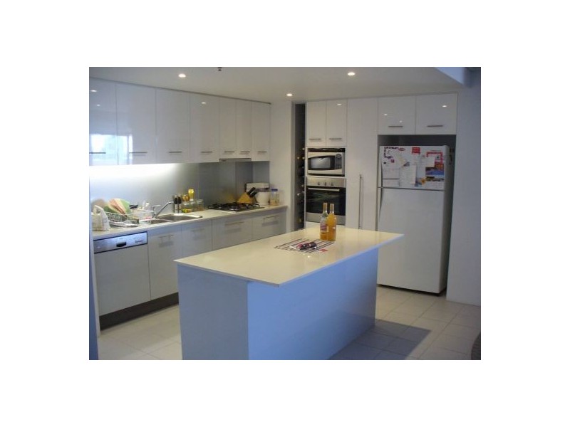 3/105 Scarborough, Southport QLD 4215