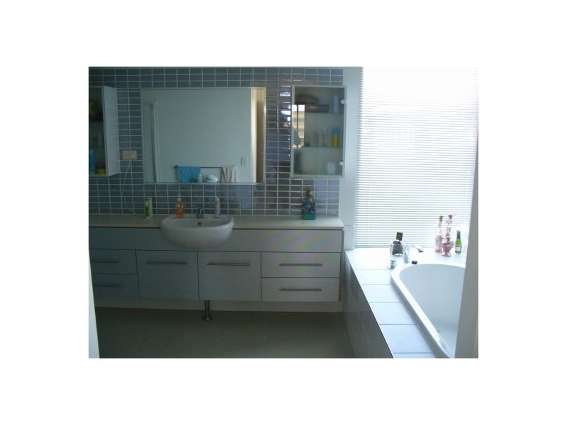 3/105 Scarborough, Southport QLD 4215