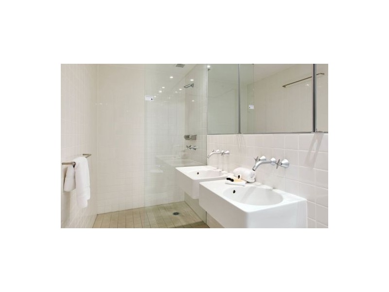 1502/177 Old Burleigh Road, Broadbeach QLD 4218