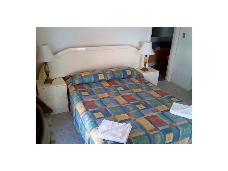 54/15 Victoria Avenue, Broadbeach QLD 4218