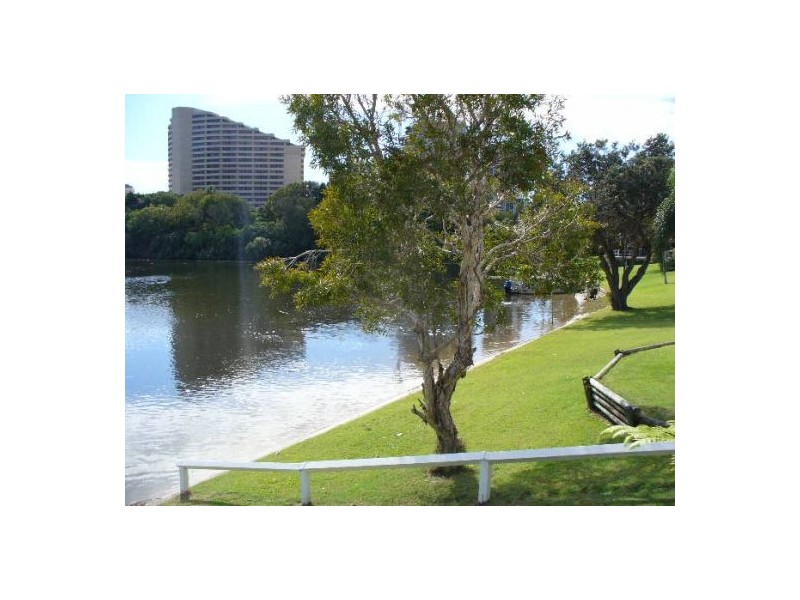 Broadbeach Waters QLD 4218