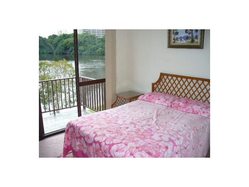 Broadbeach Waters QLD 4218