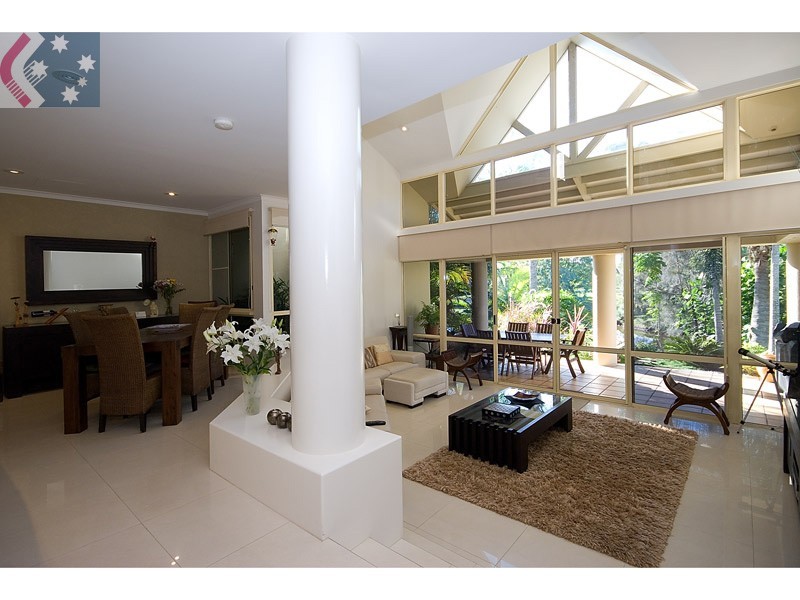 Villa 2 125 Santa Cruz Blvd, Clear Island Waters QLD 4226