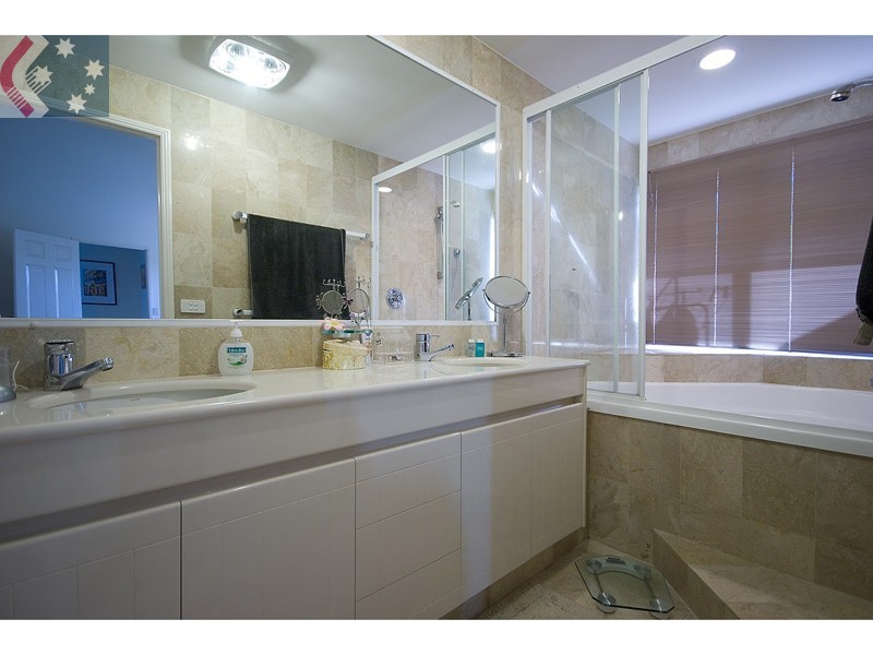 Villa 2 125 Santa Cruz Blvd, Clear Island Waters QLD 4226