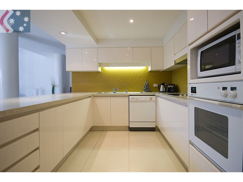 Villa 2 125 Santa Cruz Blvd, Clear Island Waters QLD 4226