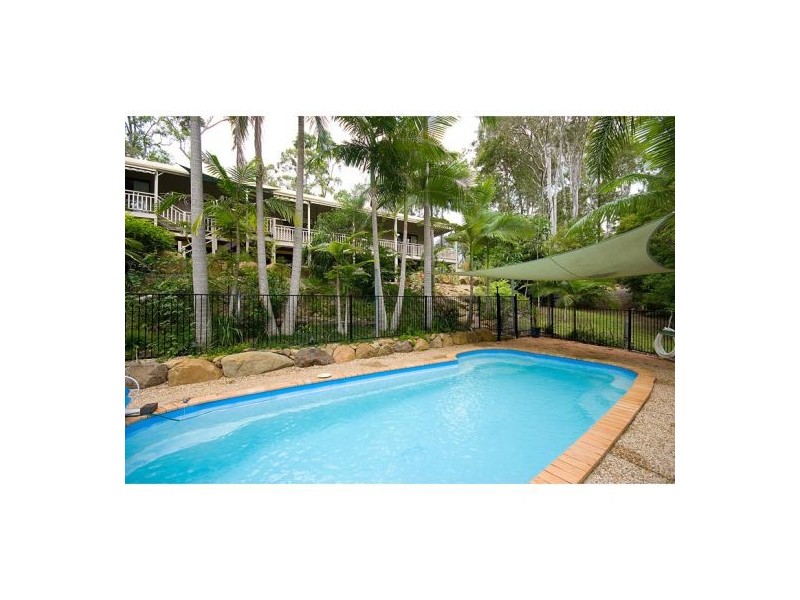 18 Jedda, Tallebudgera QLD 4228