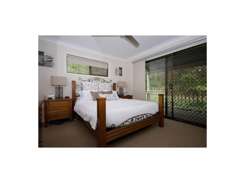 18 Jedda, Tallebudgera QLD 4228