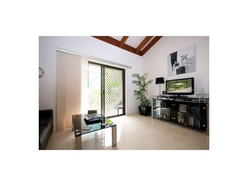 18 Jedda, Tallebudgera QLD 4228