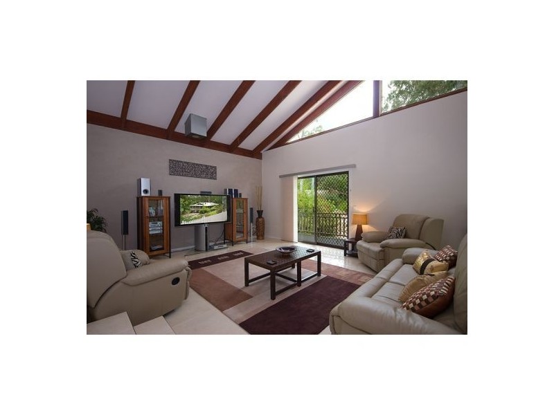 18 Jedda, Tallebudgera QLD 4228