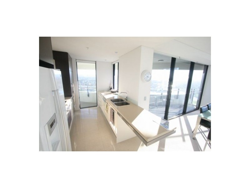 24/89 Surf Parade, Broadbeach QLD 4218