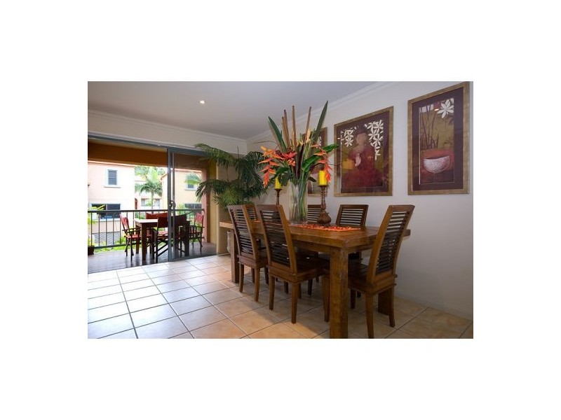 7920 Fairway Drive, Clear Island Waters QLD 4226