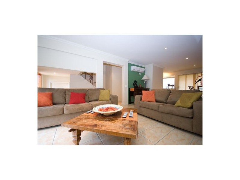 7920 Fairway Drive, Clear Island Waters QLD 4226