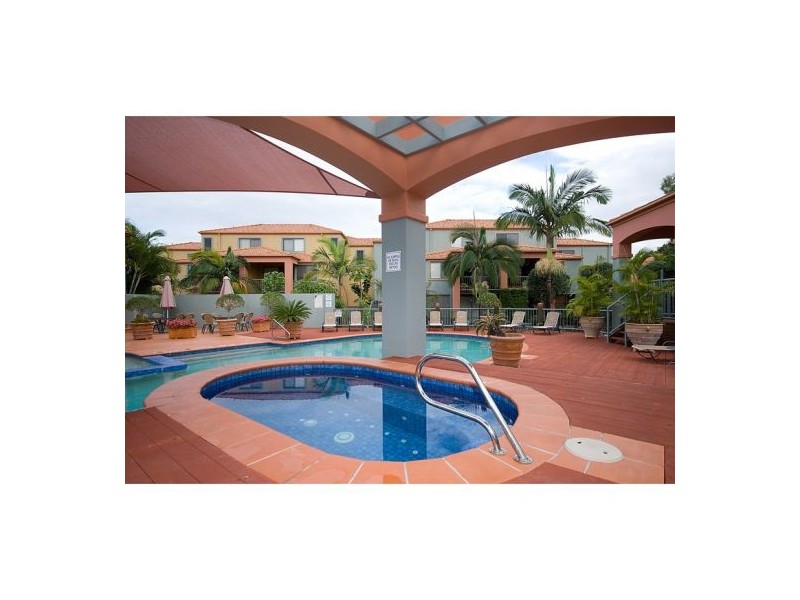 7920 Fairway Drive, Clear Island Waters QLD 4226