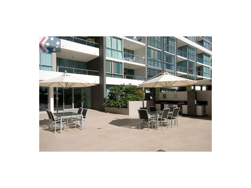 1003 Freshwater Point, Broadbeach QLD 4218